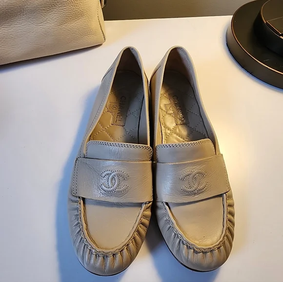 Authentic Chanel Elegant Cream Loafers Size 36 - Picture 2 of 9